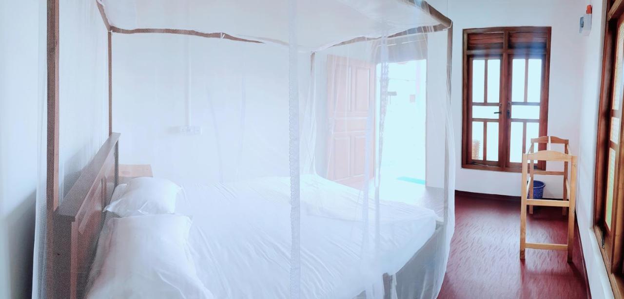 Exotic Beach Hotel 아루감 베이 외부 사진